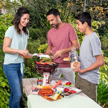 Nach dem Grillen: Verpackungen richtig entsorgen - Klima und Ressourcen schonen.