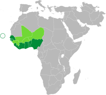 Westafrikanische Wirtschaftsgemeinschaft  (ECOWAS):  Derzeitige Mitgliedstaaten (dunkelgrün) und suspendierte Mitgliedsstaaten (hellgrün)