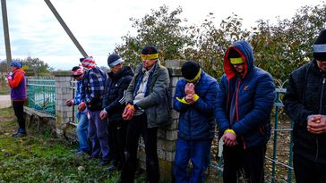 Archivbild: Brutale Festnahme in Cherson wegen angeblicher "Kollaboration" mit Russland Bild: Stringer/Anadolu Agency / Gettyimages.ru