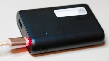 Powerbank mit Ladezustandsanzeige (blaue LEDs)