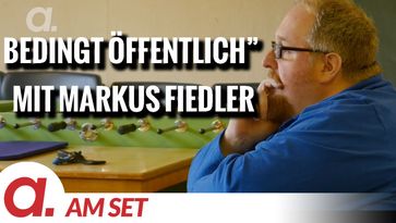 Bild: SS Video: "Am Set: “Bedingt Öffentlich” mit Markus Fiedler" (https://tube4.apolut.net/w/bdFWPgDabZkNHBiHzs4Uwm) / Eigenes Werk