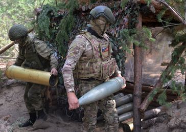 Archivbild: Russische Armeeangehörige an der Kontaktlinie in der Nähe der Stadt Krasny Liman, 26. Juli 2023. Bild: JEWGENI BIJATOW / Sputnik