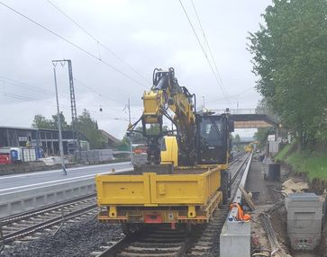 Beteiligter Schienenbagger im Bahnhof Borken; Bild: Bundespolizei Kassel