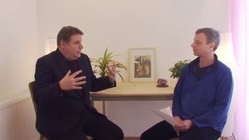 Bild: Screenshot Video: "Dr. Jens Edrich - ein anthroposophischer Arzt spricht über Corona und die Impfung" (https://youtu.be/20inTkjy9dE) / Eigenes Werk