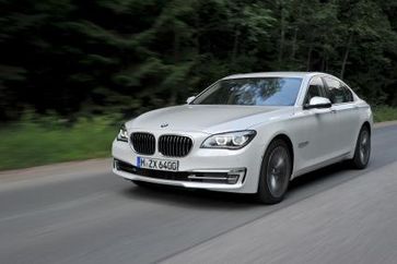 Das Flaggschiff BMW 7er Reihe: Absatzsteigerung um 6,4% im Juni 2014. Bild: "obs/BMW Group"