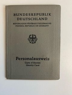 Alter Personalausweis Bild: Bundespolizei