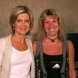 Olivia Newton-John unterstützt Jill Robinson und ihre Tierschutzorganisation Animals Asia Foundation seit vielen Jahren. Bild: "obs/AAF Animals Asia Foundation e.V."  