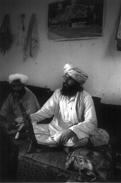 Taliban border guard in 2001