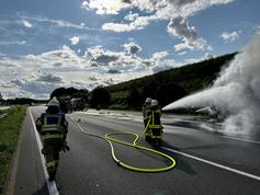 Brand LKW auf der BAB 2, 08.08.2023, Bild: Feuerwehr Recklinghausen.