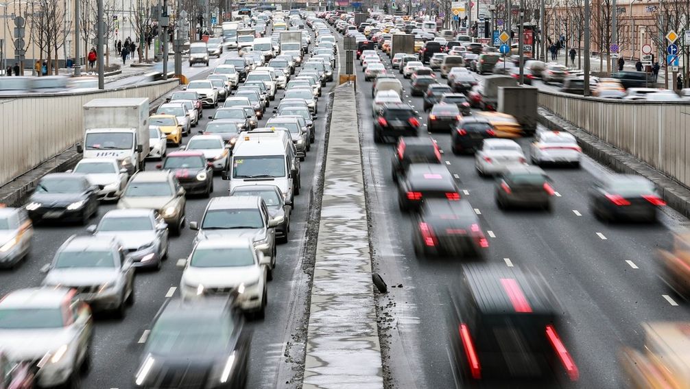 Autoverkehr auf dem Moskauer Gartenring (Sadowoje Kolzo) Bild: Sputnik / РИА Новости / Антон Денисов