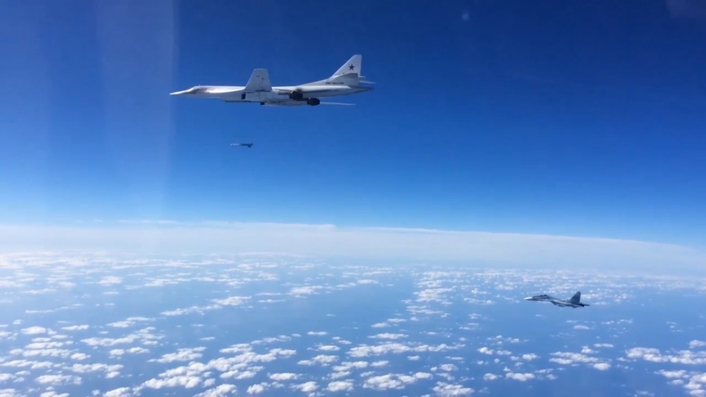 Russische Tu-160 beim Start eines Ch-55-Marschflugkörpers am 20. November 2015 während des Einsatzes in Syrien