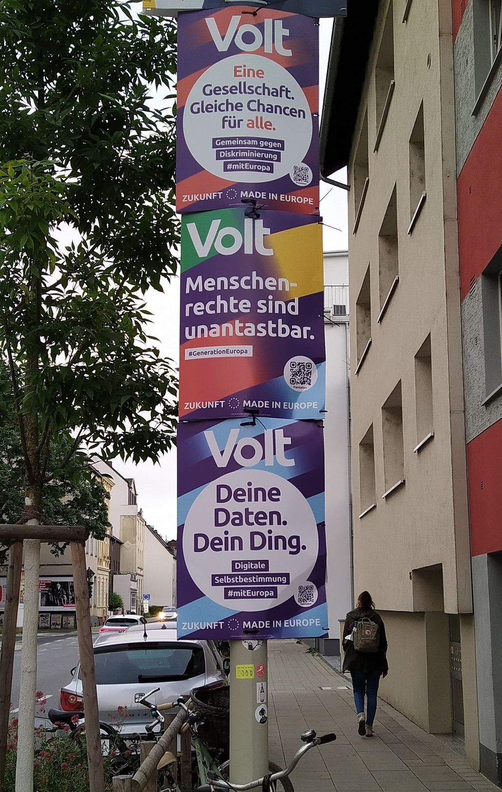 Volt-Plakate