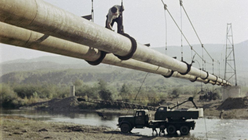 Archivbild: Bau der Druschba-Pipeline in den Karpaten, Ukraine, am 1. Oktober 1962 Bild: I. Arons / Sputnik