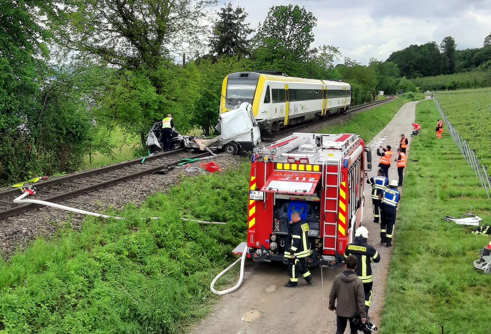 240522 Unfall Bahn-LKW Maurach