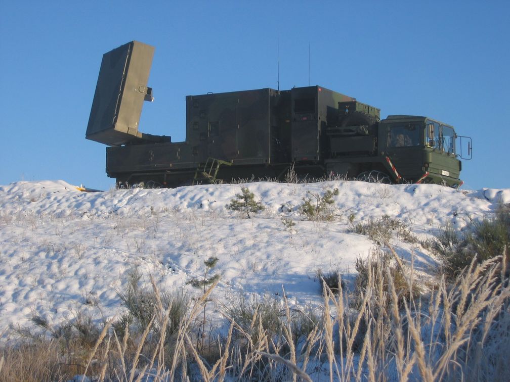 Deutsches Artillerieortungsradar COBRA auf MAN gl Fahrgestell (2005) (Symbolbild)