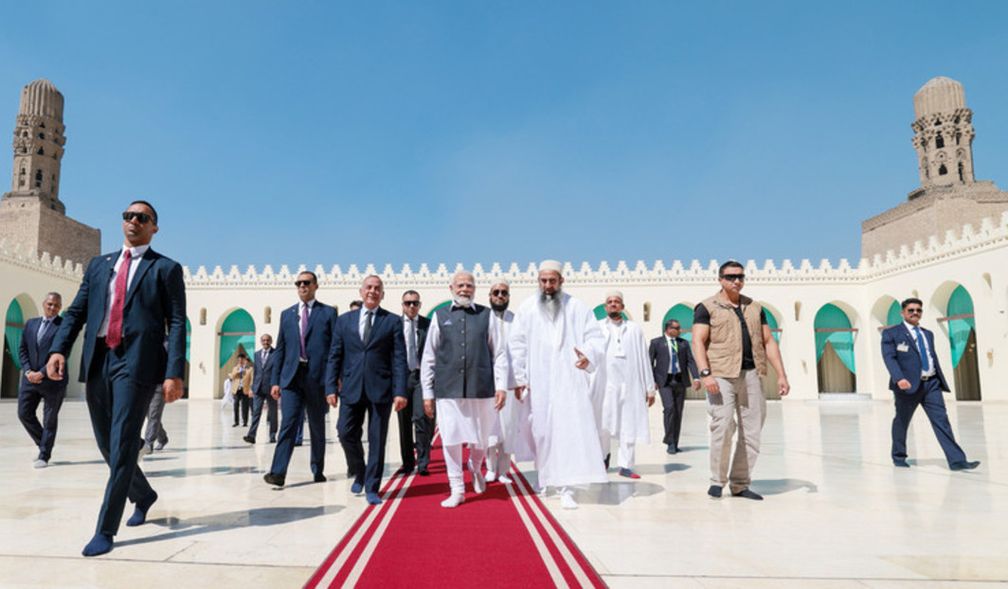 Der indische Premierminister Narendra Modi am 25. Juni 2023, beim Besuch der Al-Hakim-Moschee in Kairo.