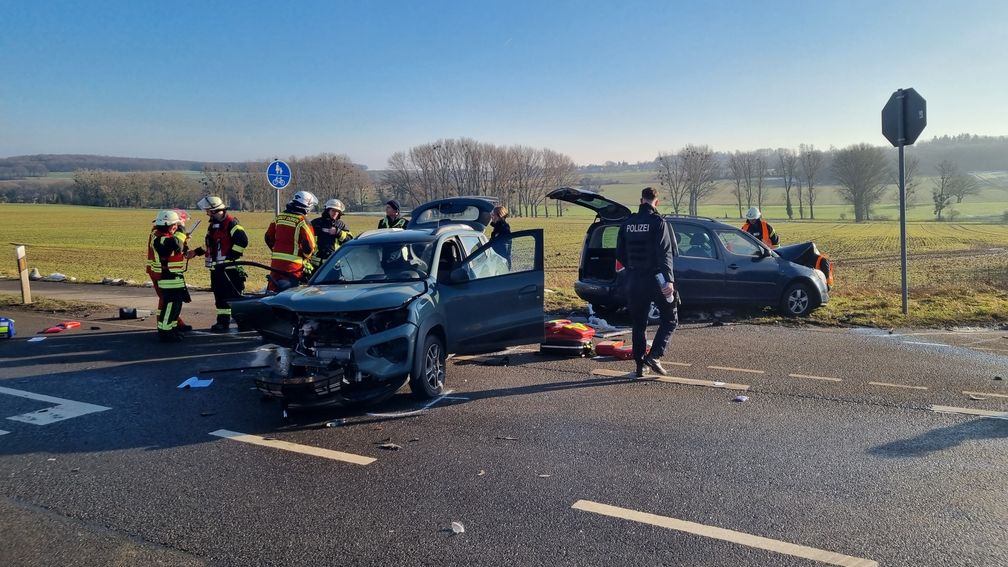 D-ren-Schwerer-Verkehrsunfall-auf-der-K29