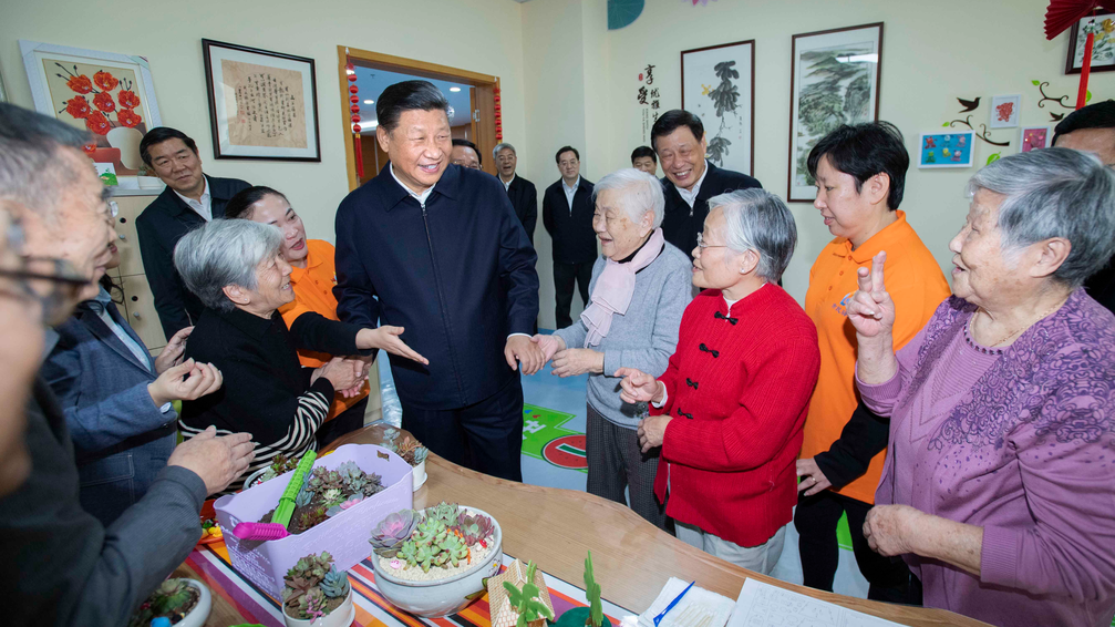 Chinese President Xi Jinping visits a nursery for the elderly at a community center in Hongkou District, east China's Shanghai, November 6, 2018. Bild: Xinhua