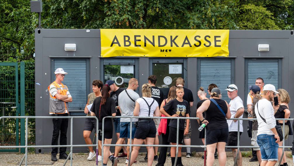 Die Abendkasse in Berlin vor dem Konzert von Rammstein am 15. Juli 2023 Bild: Legion-media.ru