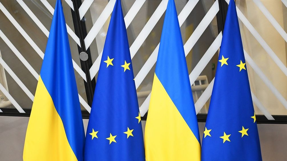 EU / Ukraine Flagge (Symbolbild) Bild: Stringer / Sputnik