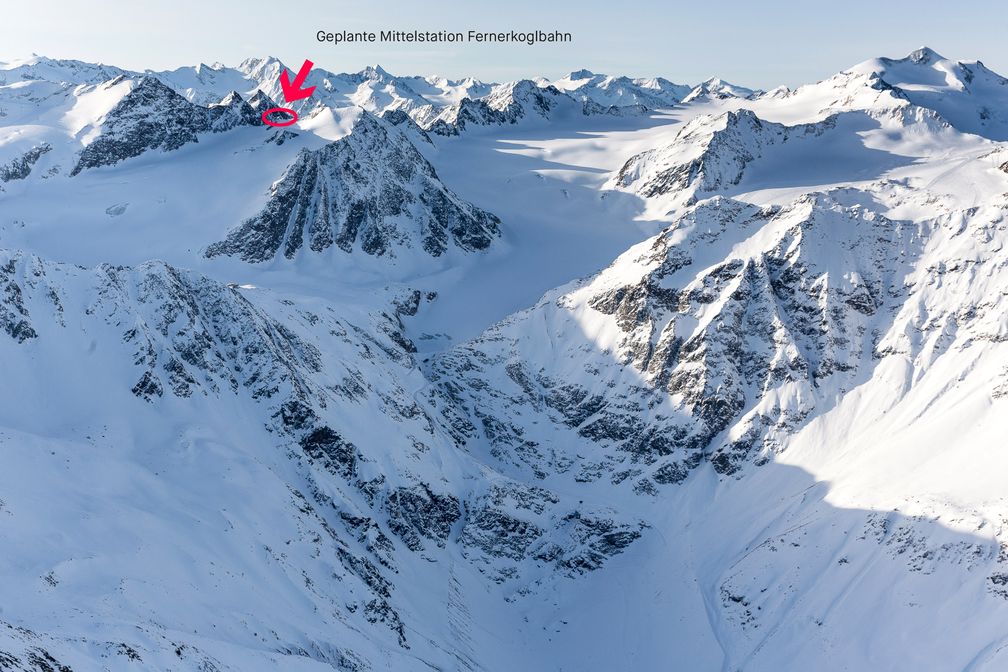 In zahlreichen Berichten wurde zuletzt geschrieben, dass im Zuge des geplanten Zusammenschlusses Pitztal-Ötztal der „Gipfel des Linken Fernerkogels“ gesprengt werden solle.  Bild:      Rudi Wyhlidal