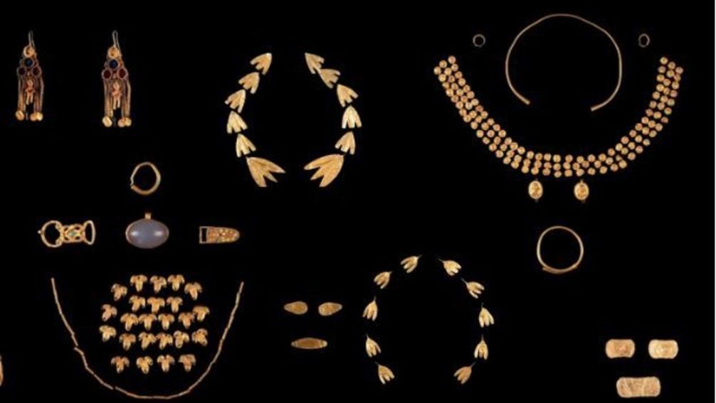 Goldschmuck aus der Ausgrabungsstätte Ust-Alma auf der Krim Bild: Katalog der Krim-Museen