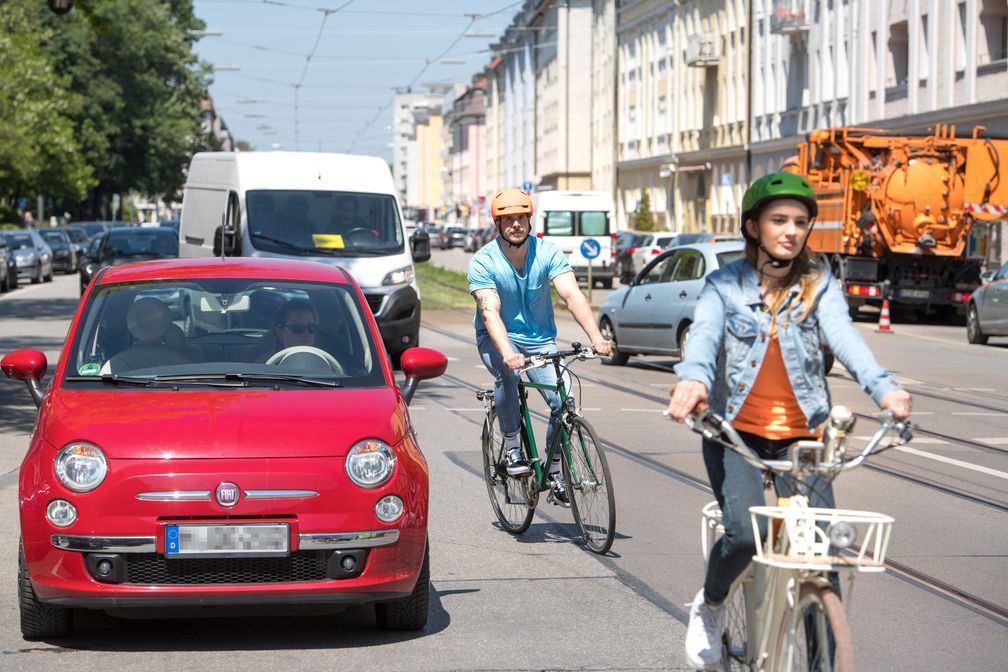 ADAC Monitor "Mobil in der Stadt": Radfahrer fühlen sich im Straßenverkehr oft unsicher.