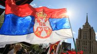 Archivbild vom April 2008: Ein "Serbischer Marsch" zur Unterstützung der territorialen Integrität Serbiens in Moskau Bild: Sputnik / Ruslan Kriwobok