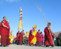 Mönche aus Rebkong beim großen Gebetsfest Monlam Chenmo. Bild: IGFM