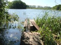 Uckermark: Das Land der Seen zieht Touristen an. Bild: pixelio.de, christiaaane