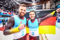 Toni Eggert und Sascha Benecken beim Gewinn der olympischen Silbermedaille in Peking 2022
