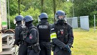 Mit der Bewältigung einer Terrorlage hatten es die Polizei mit Unterstützung von Rettungs- und Hilfskräften zu tun. Auch Spezialkräfte der Polizei Niedersachsen waren im Einsatz.