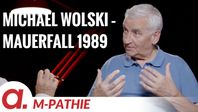 Bild: SS Video: "M-PATHIE – Zu Gast heute: Michael Wolski “Mauerfall 1989”" (https://tube4.apolut.net/w/pygxr77AadVZU6kRZUAAsg) / Eigenes Werk