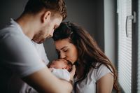 Baby richtig abgesichert? Darauf sollten Eltern achten (Quelle: iStock, Credit: StefaNikolic)