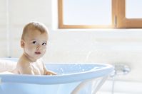 Volles Badevergnügen für Ihr Baby Bild: Wort & Bild Verlag Fotograf: GettyImages_E+