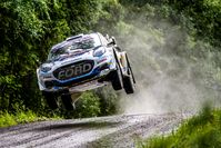 Rang drei in Finnland mit dem Puma Hybrid Rally1:M-Sport Ford freut sich über den vierten Podesterfolg des Jahres. Fantastische M-Sport-Mechaniker bauen in nur vier Stunden den rundherum beschädigten Puma Hybrid Rally1 von Grégoire Munster/Louis Louka wieder auf.